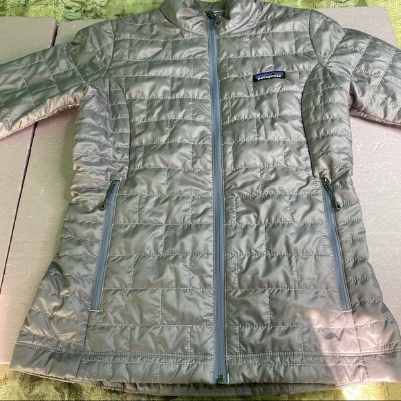 Patagonia Nano Puff women’s light weight jacket - Picture 12 of 16
